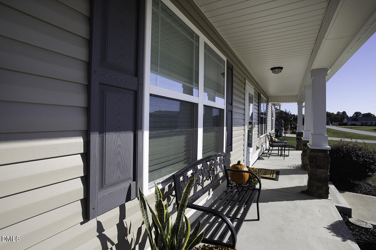60 Falling Leaf Lane Property Photo 5