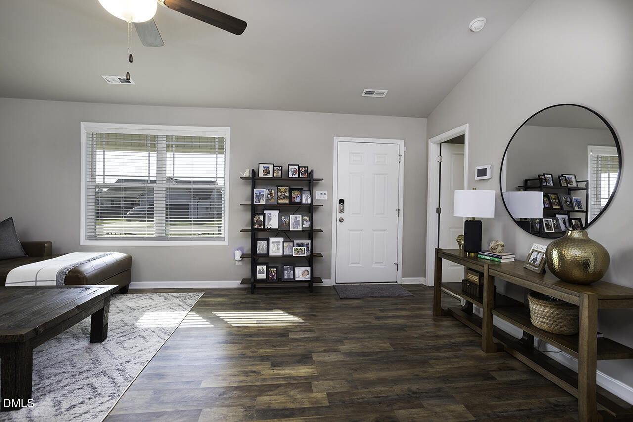 60 Falling Leaf Lane Property Photo 8