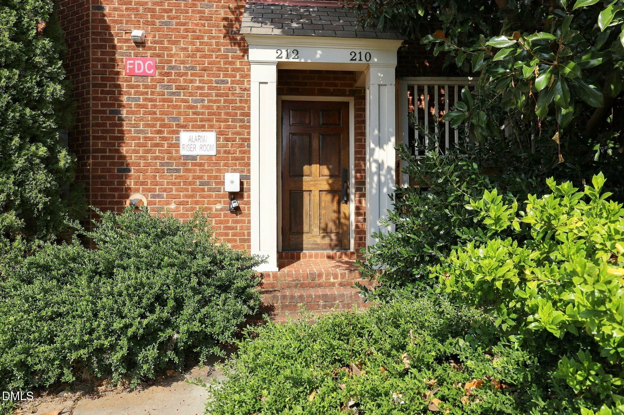 210 E Winmore Avenue Property Photo 21