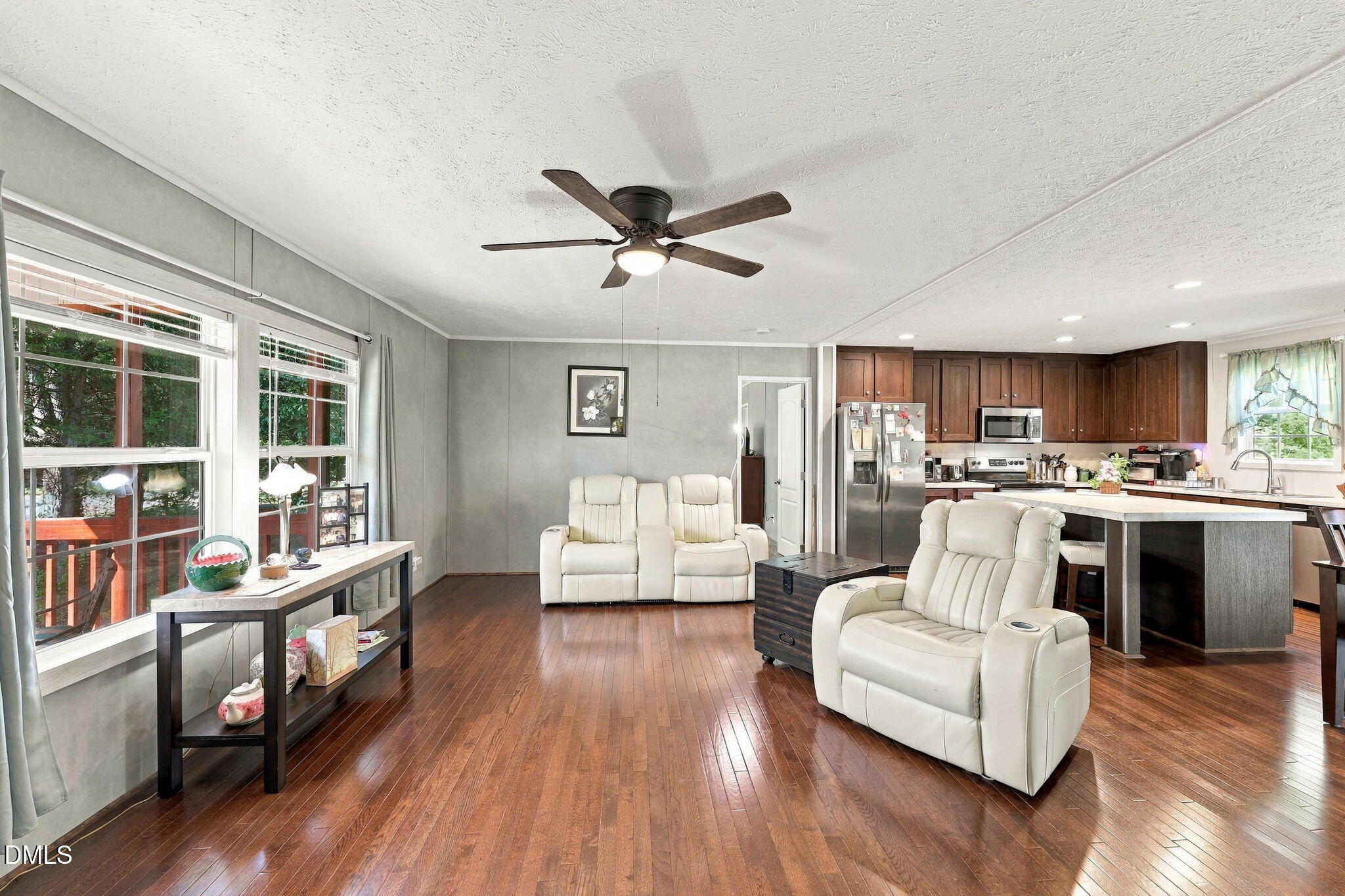 6601 Woodlawn Drive Property Photo 6