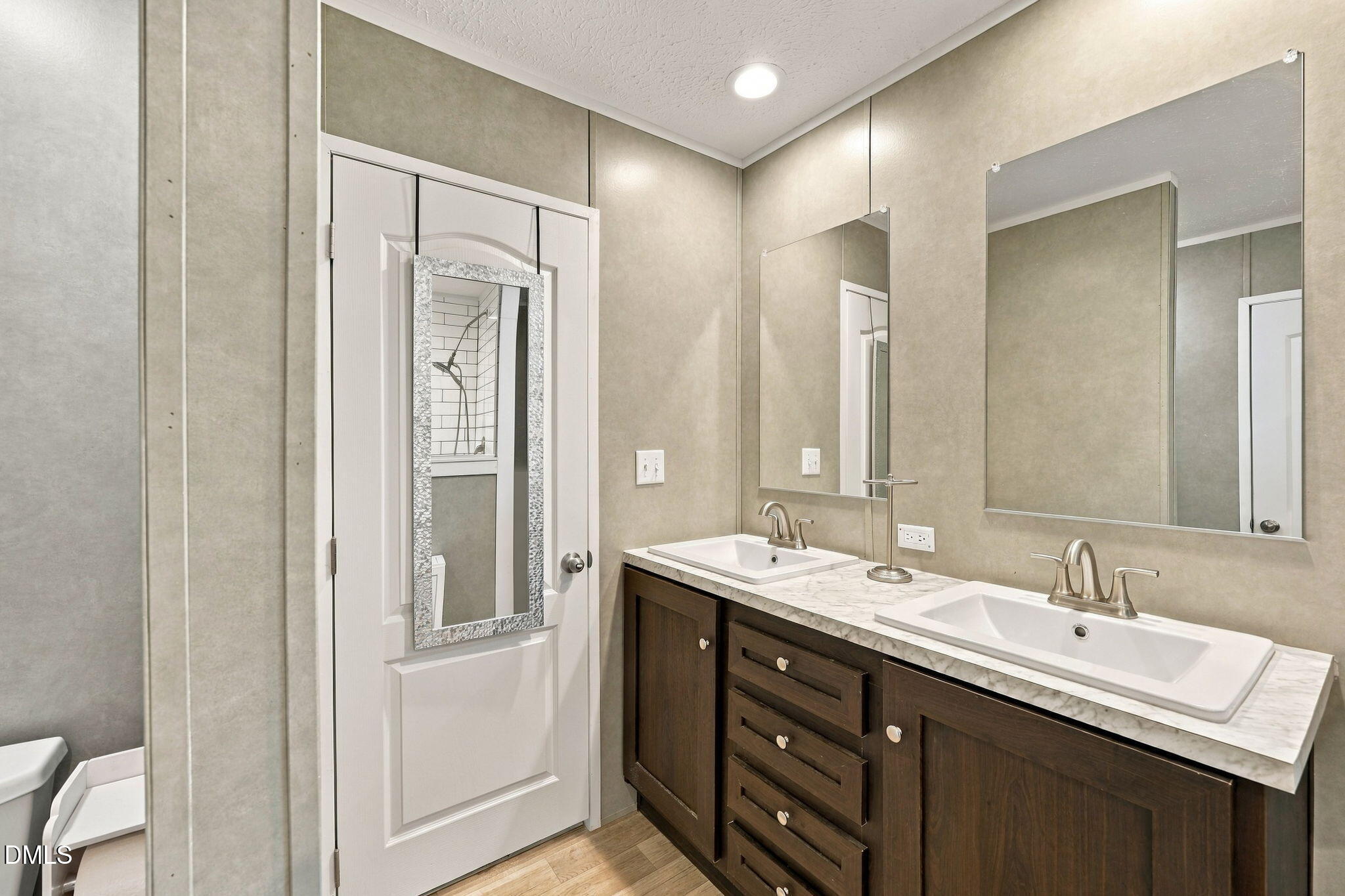 6601 Woodlawn Drive Property Photo 19