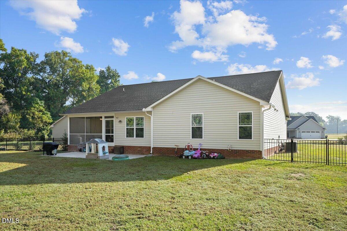 157 Goose Crk Circle Property Photo 9