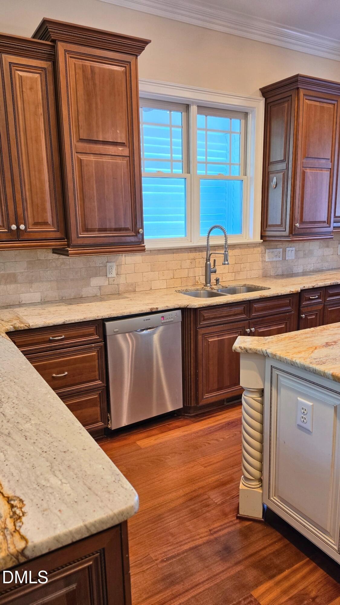 2712 Ashland Street Property Photo 5