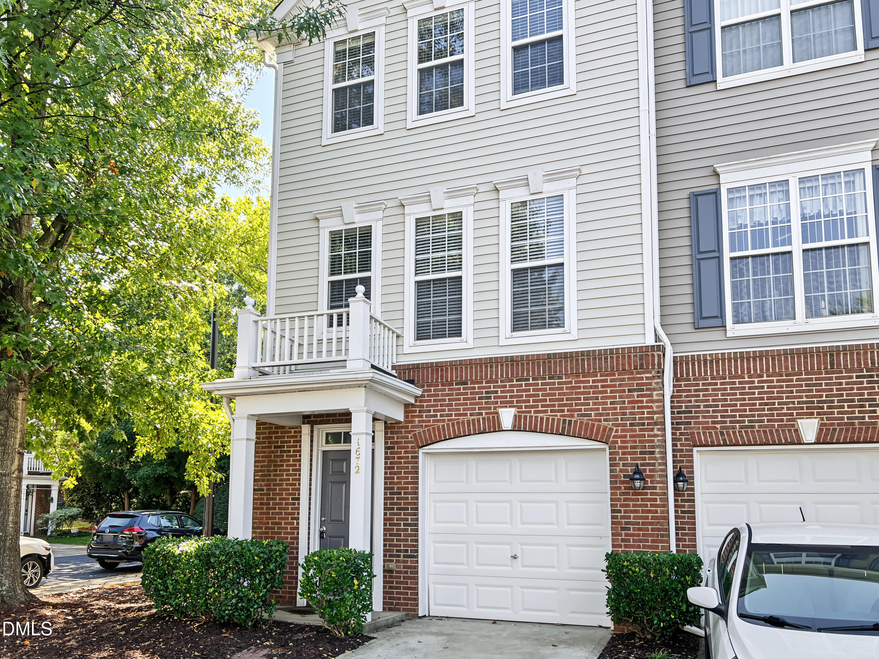 1672 Brook Fern Way Property Photo 2