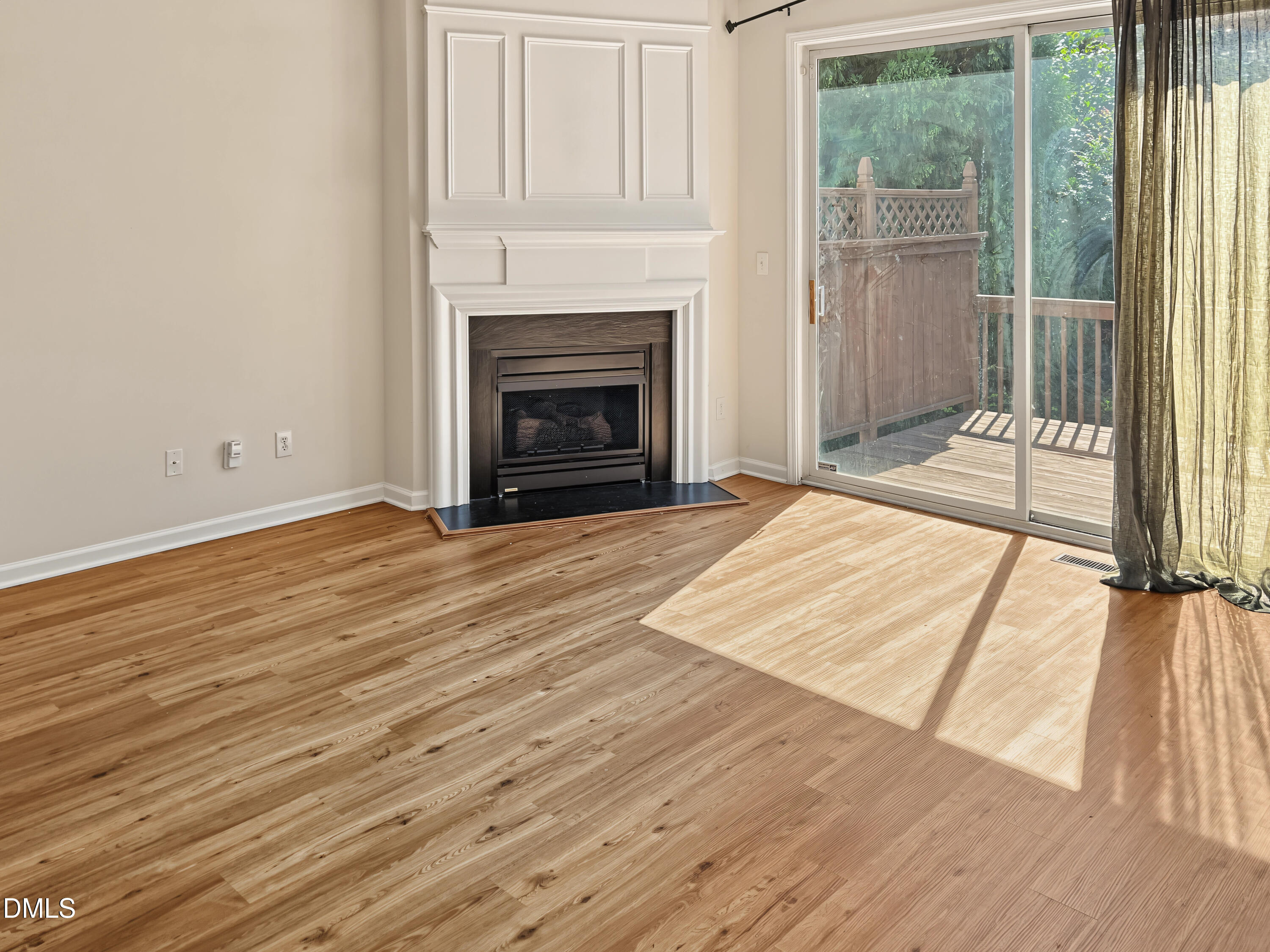 1672 Brook Fern Way Property Photo 10
