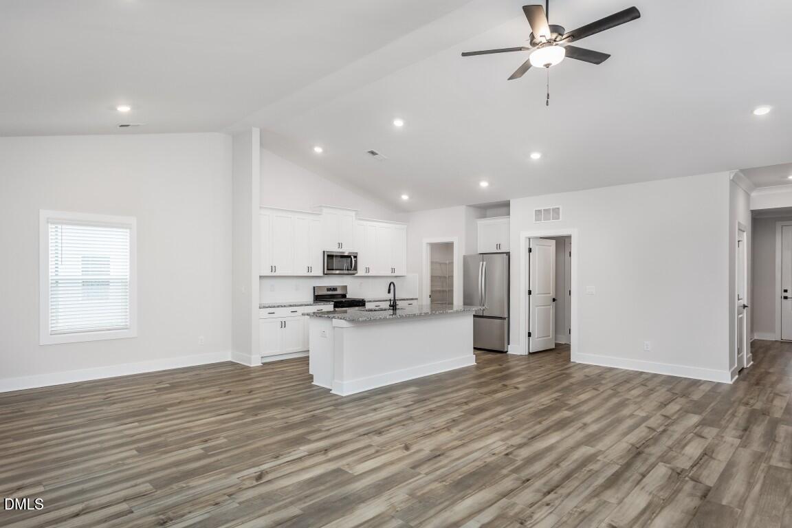118 Custer Drive Property Photo 8