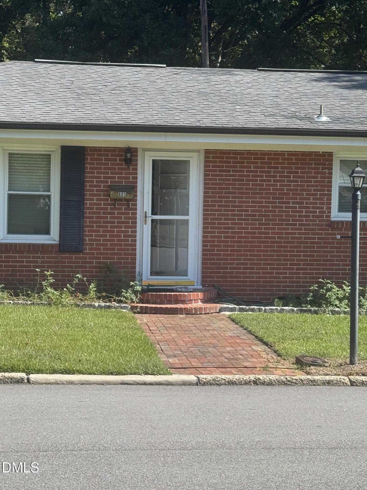 605 Starling Street Property Photo 2