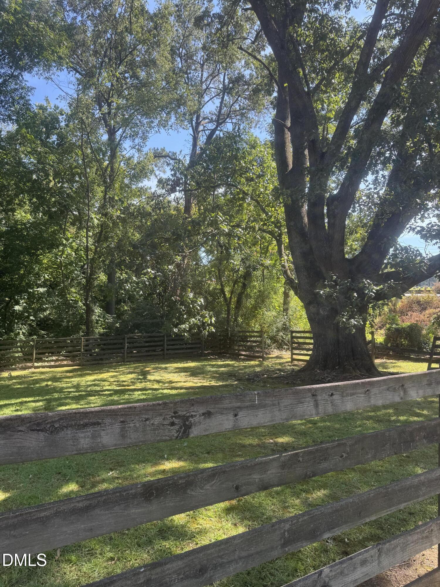 605 Starling Street Property Photo 10