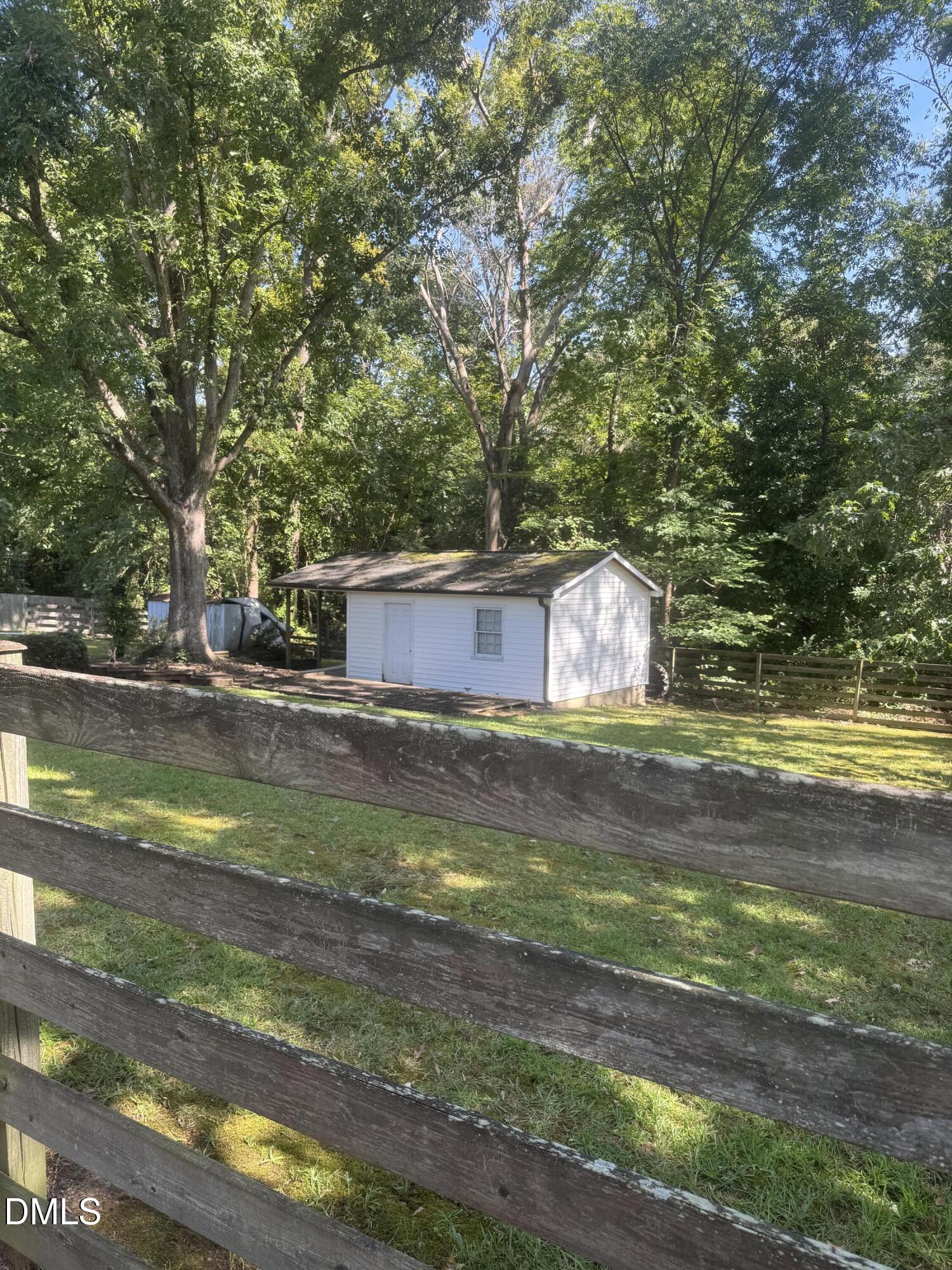 605 Starling Street Property Photo 12