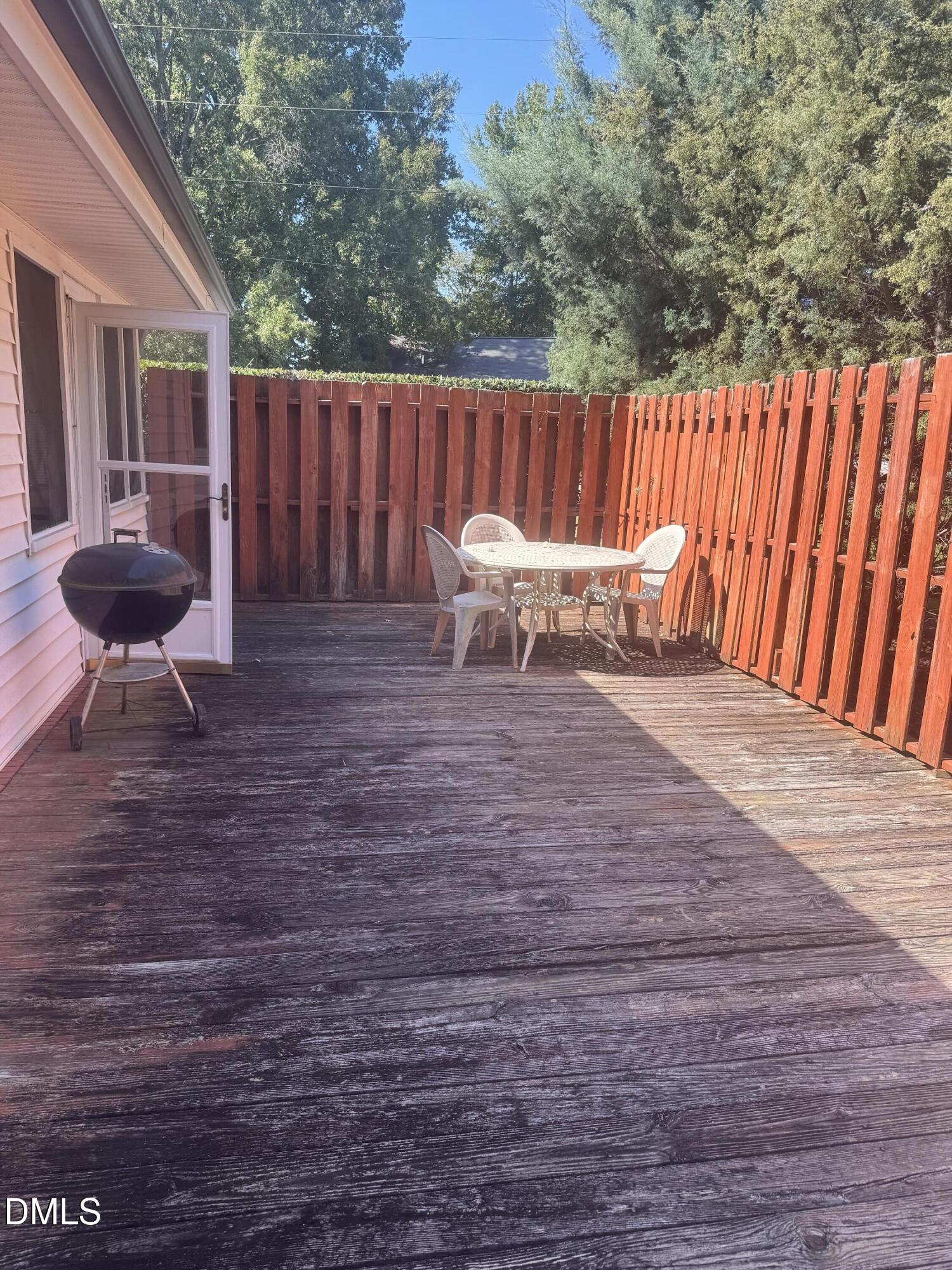 605 Starling Street Property Photo 24