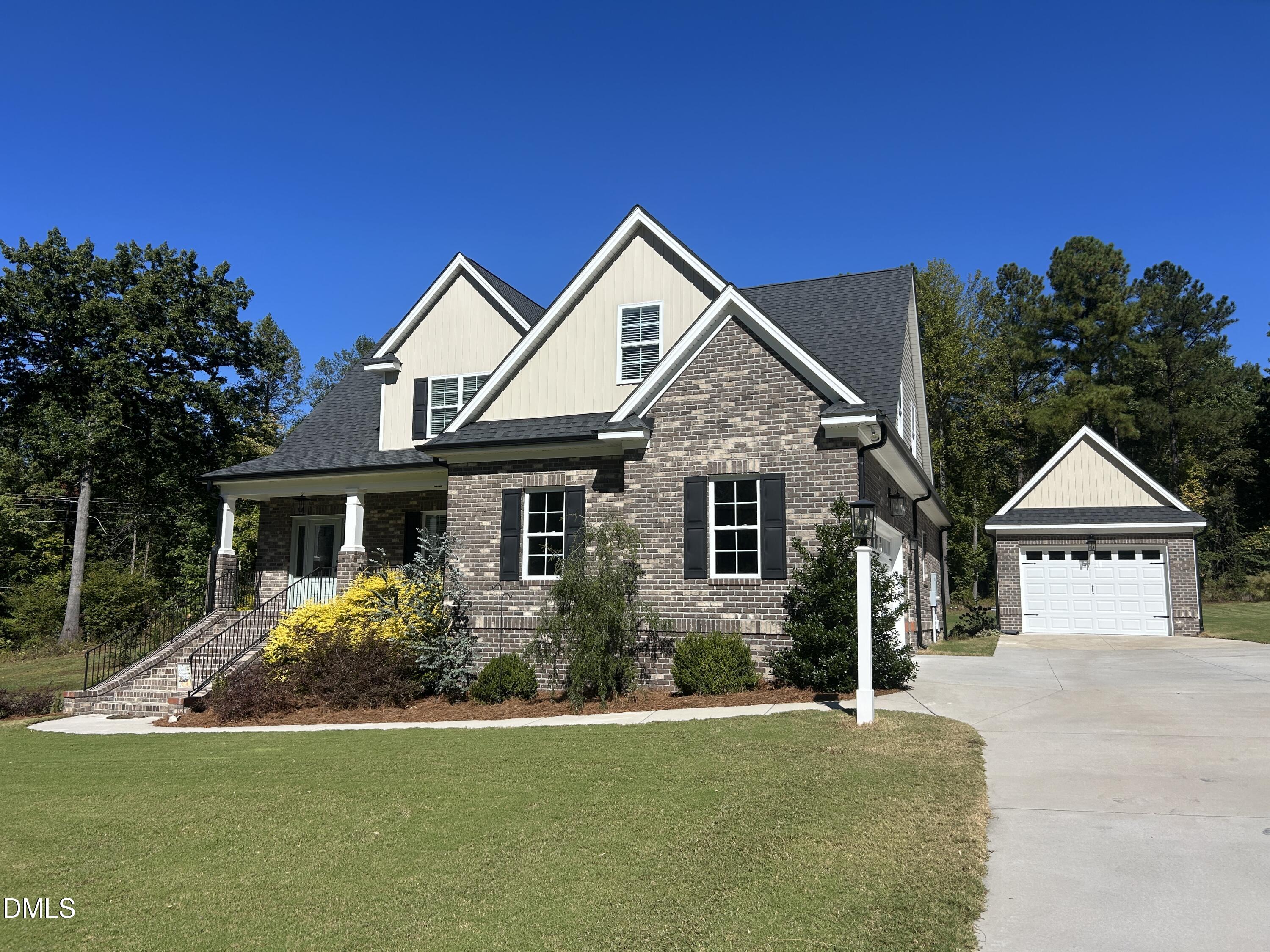 1570 Blue Heron Drive Property Photo 3