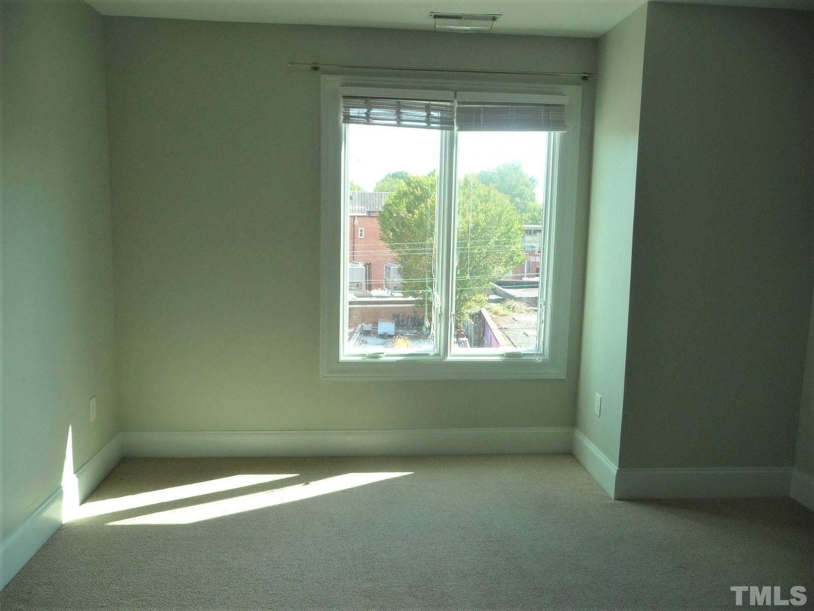 400 W Rosemary Street Property Photo 4