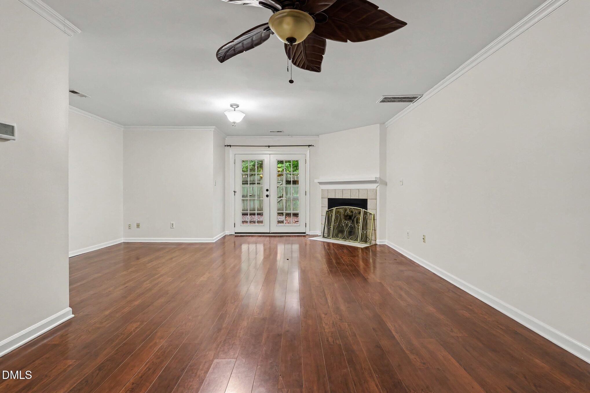 5510 Forest Oaks Drive Property Photo 4
