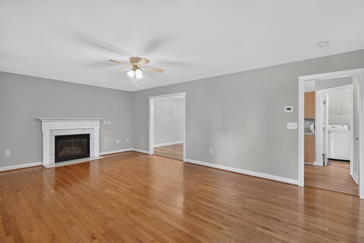 2315 Red Oak Court Property Photo 5