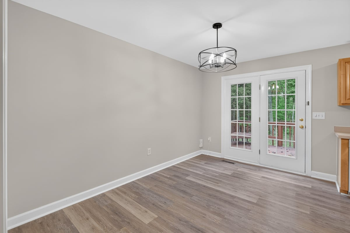 2315 Red Oak Court Property Photo 12