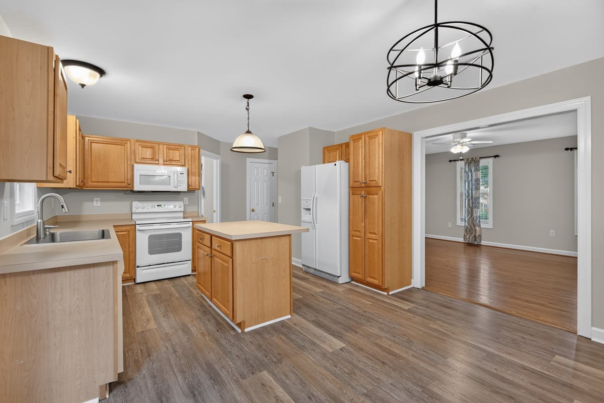 2315 Red Oak Court Property Photo 14