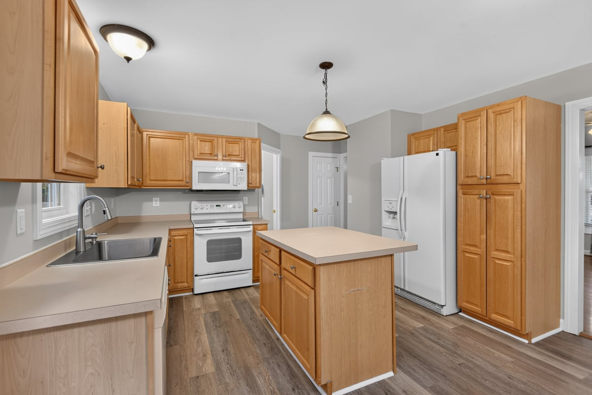 2315 Red Oak Court Property Photo 15