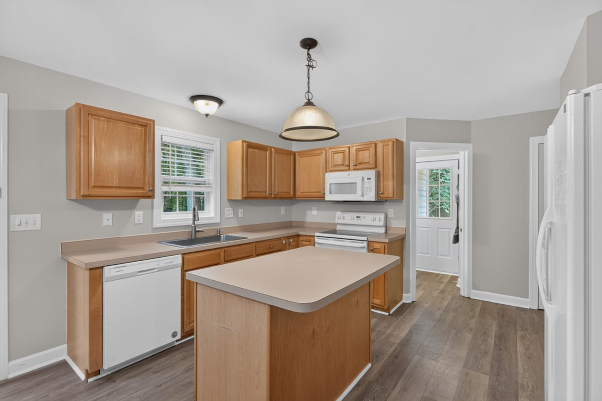 2315 Red Oak Court Property Photo 16