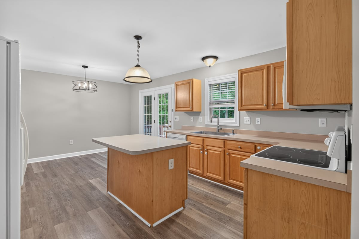 2315 Red Oak Court Property Photo 17