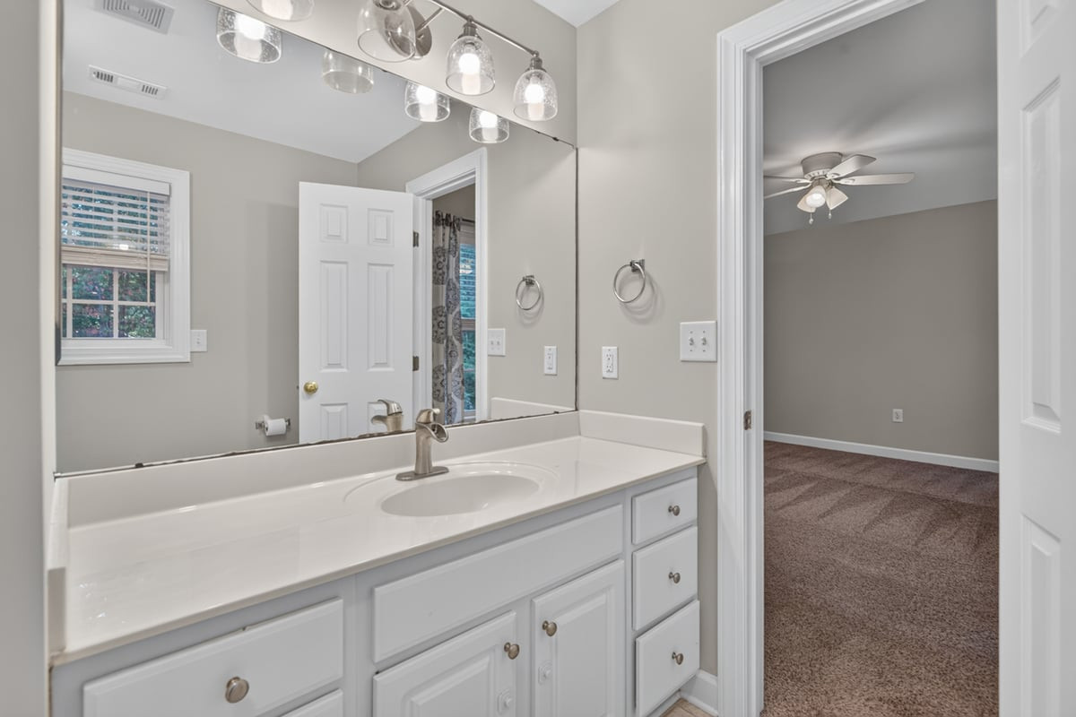 2315 Red Oak Court Property Photo 25