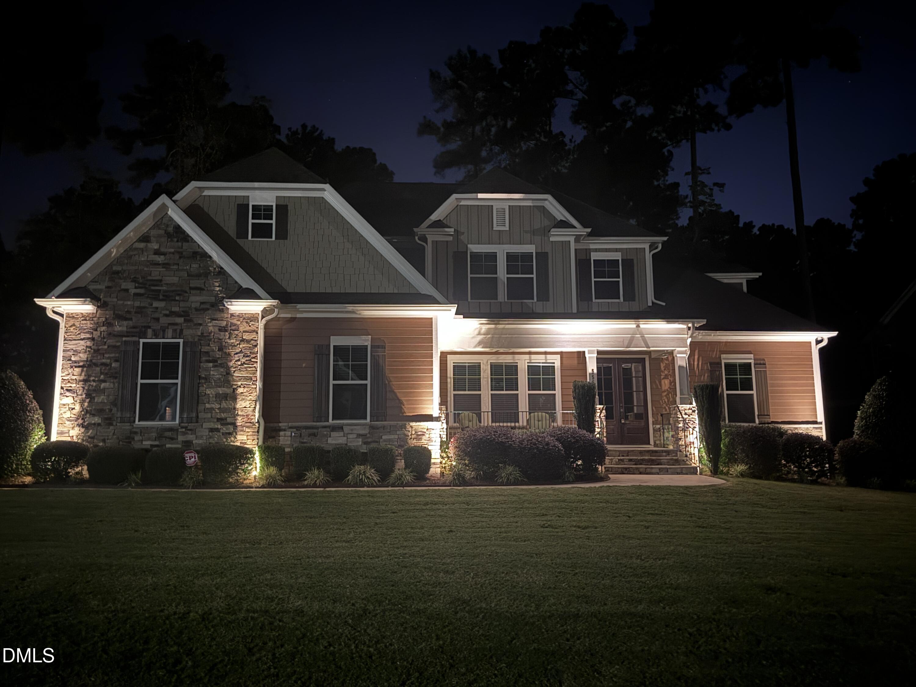 556 Rockport Drive Property Photo 1