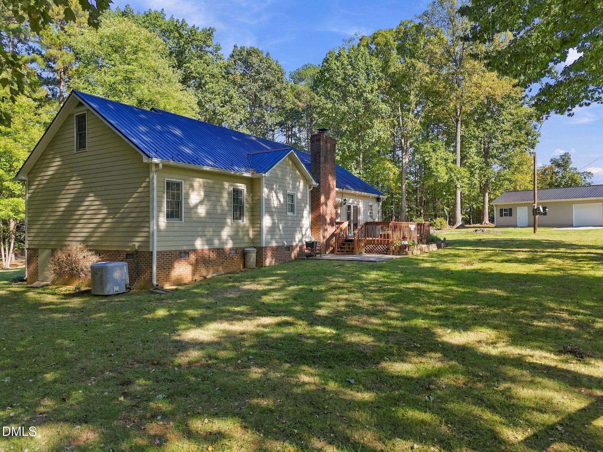 6049 Landis Road Property Photo 3