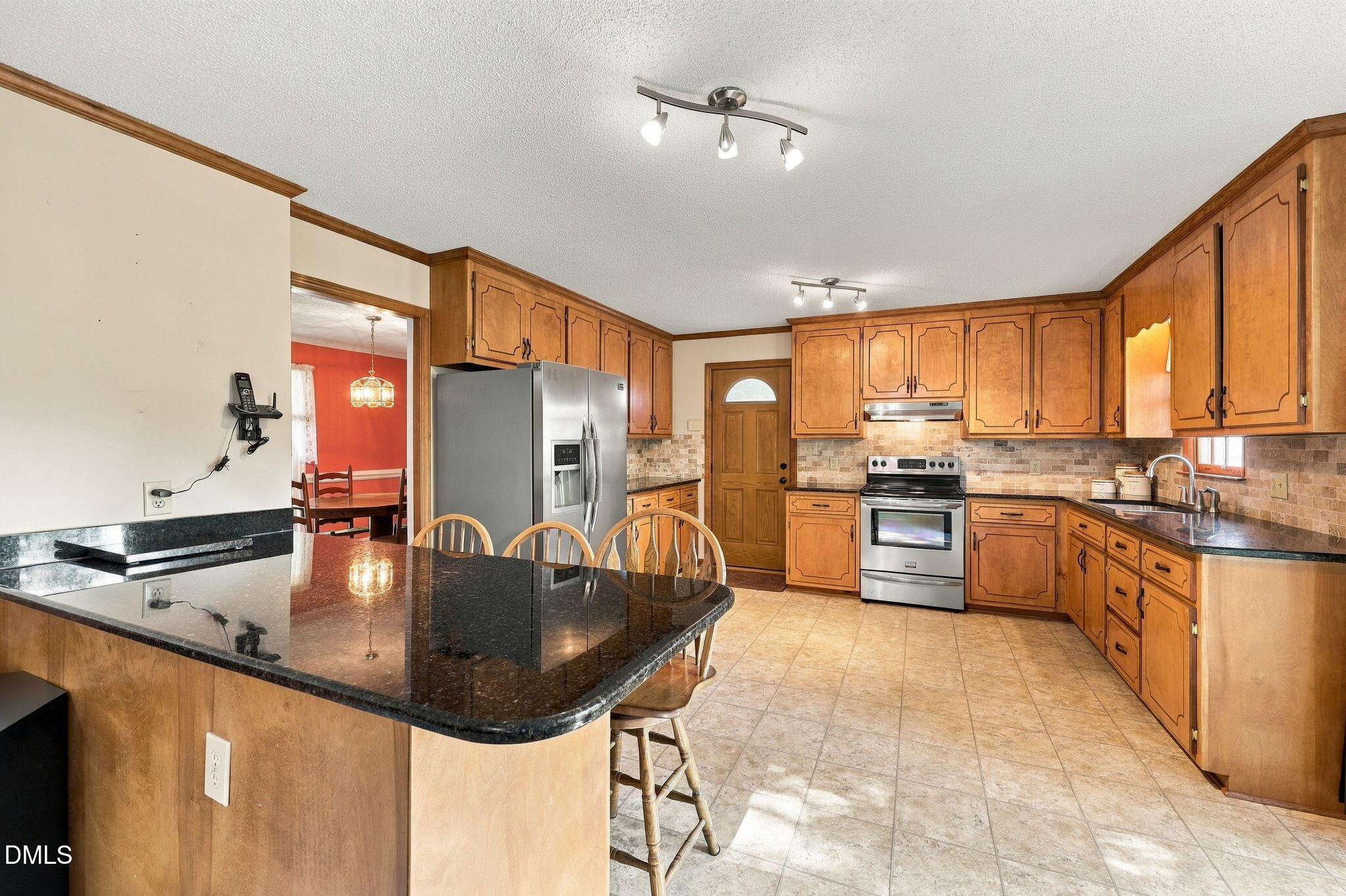 6049 Landis Road Property Photo 11
