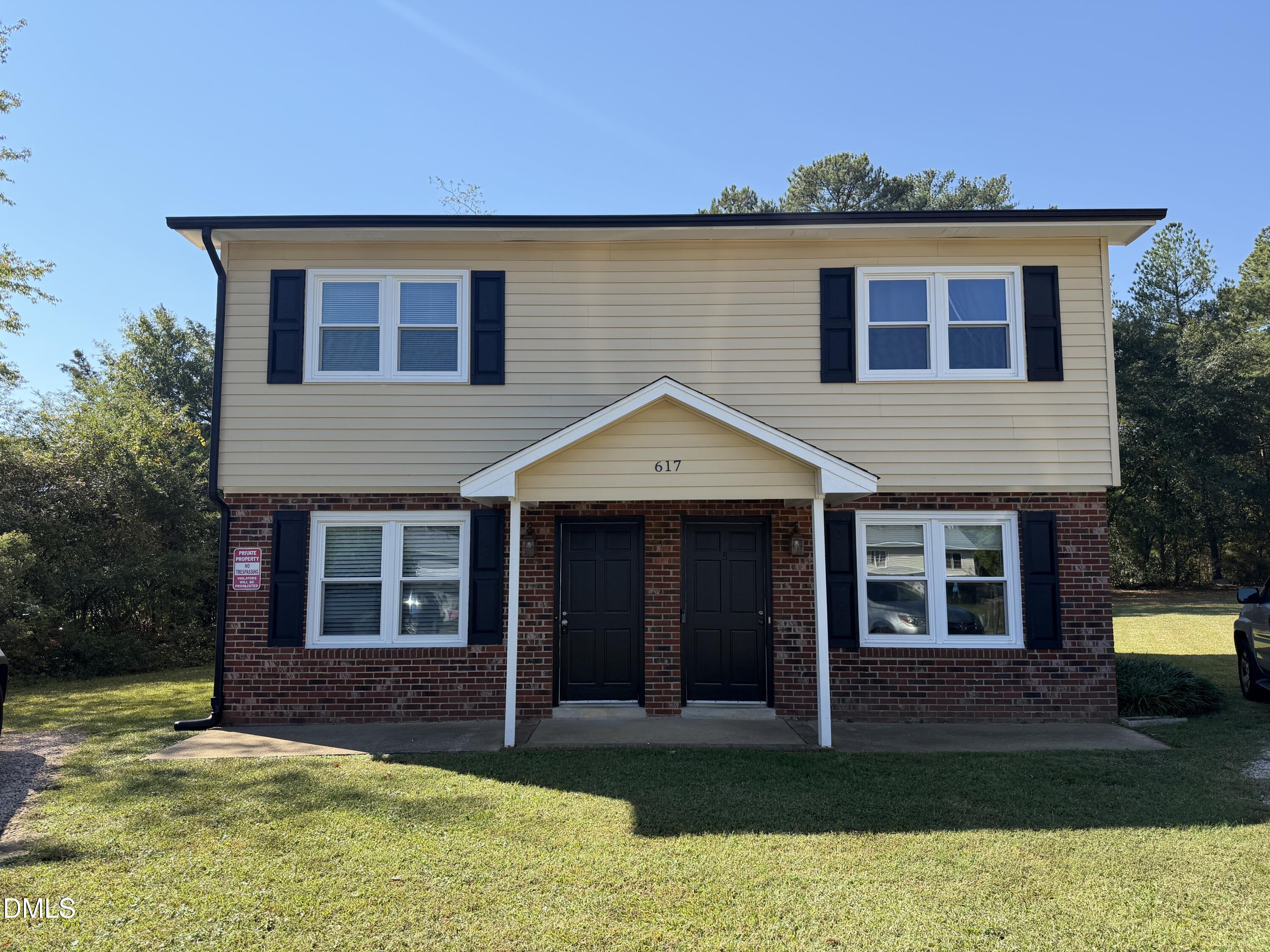 617 Safran Court Property Photo 4