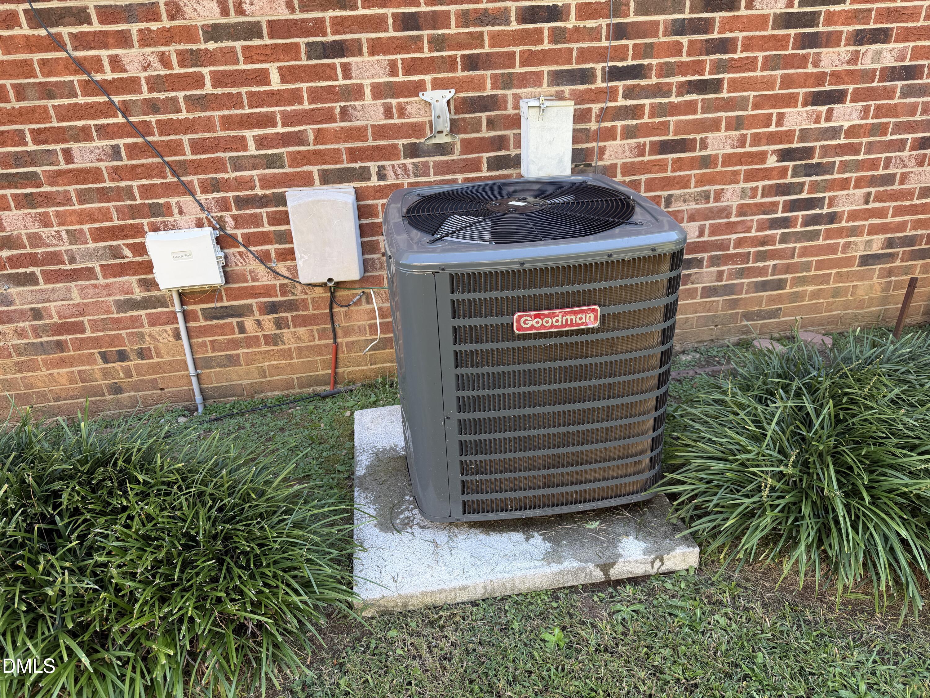 617 Safran Court Property Photo 7