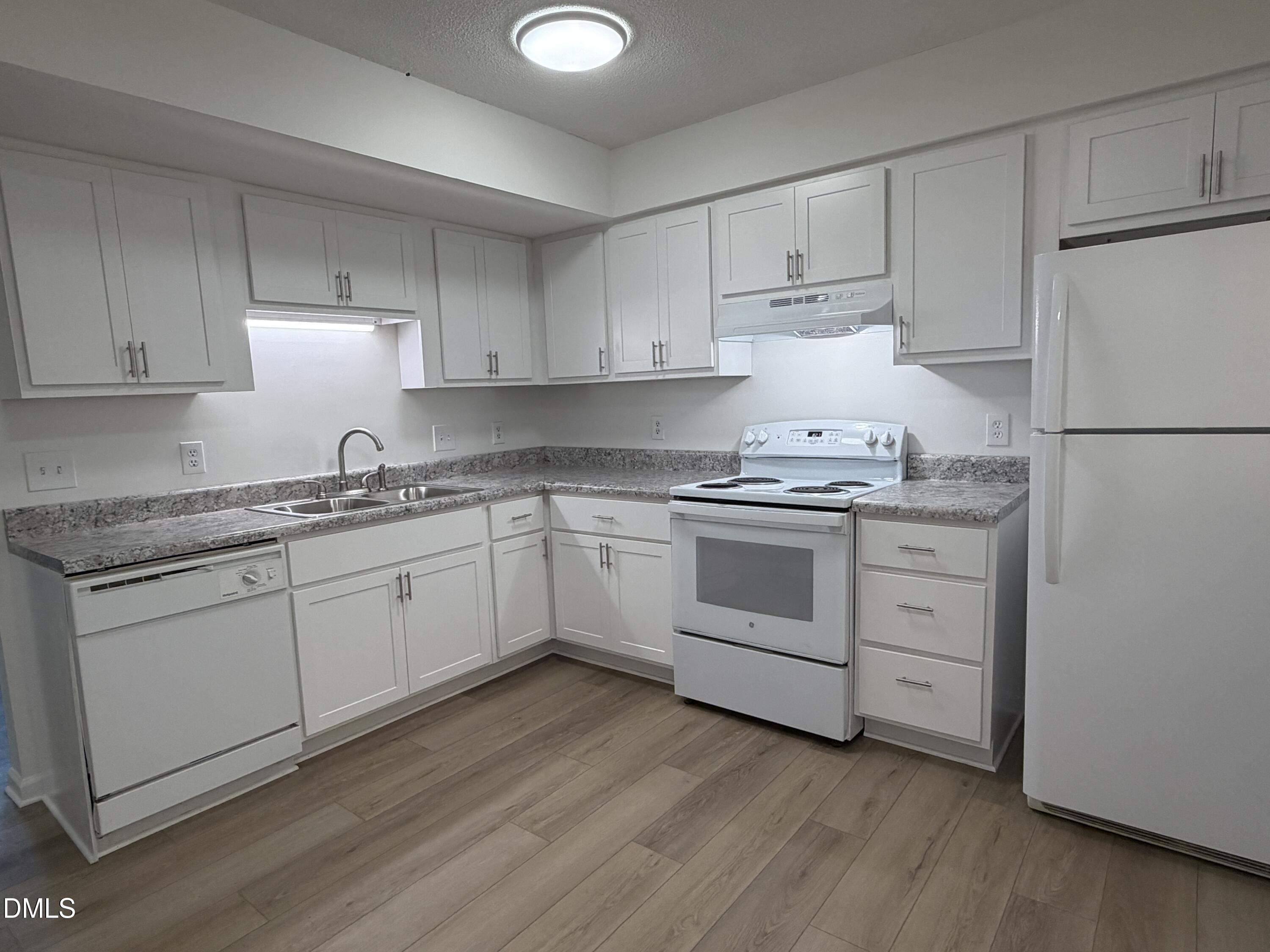 617 Safran Court Property Photo 9