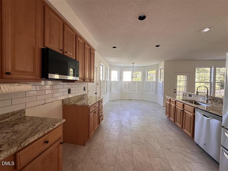 101 Hewitt Court Property Photo 3