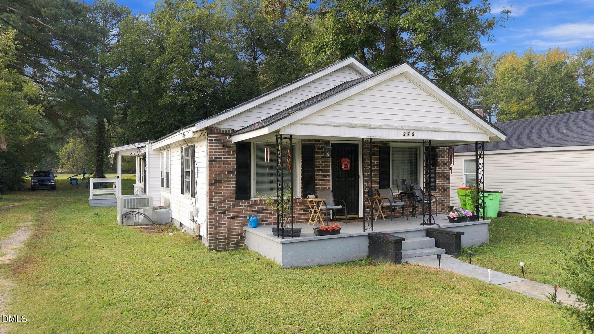 275 Ringwood Road Property Photo 2