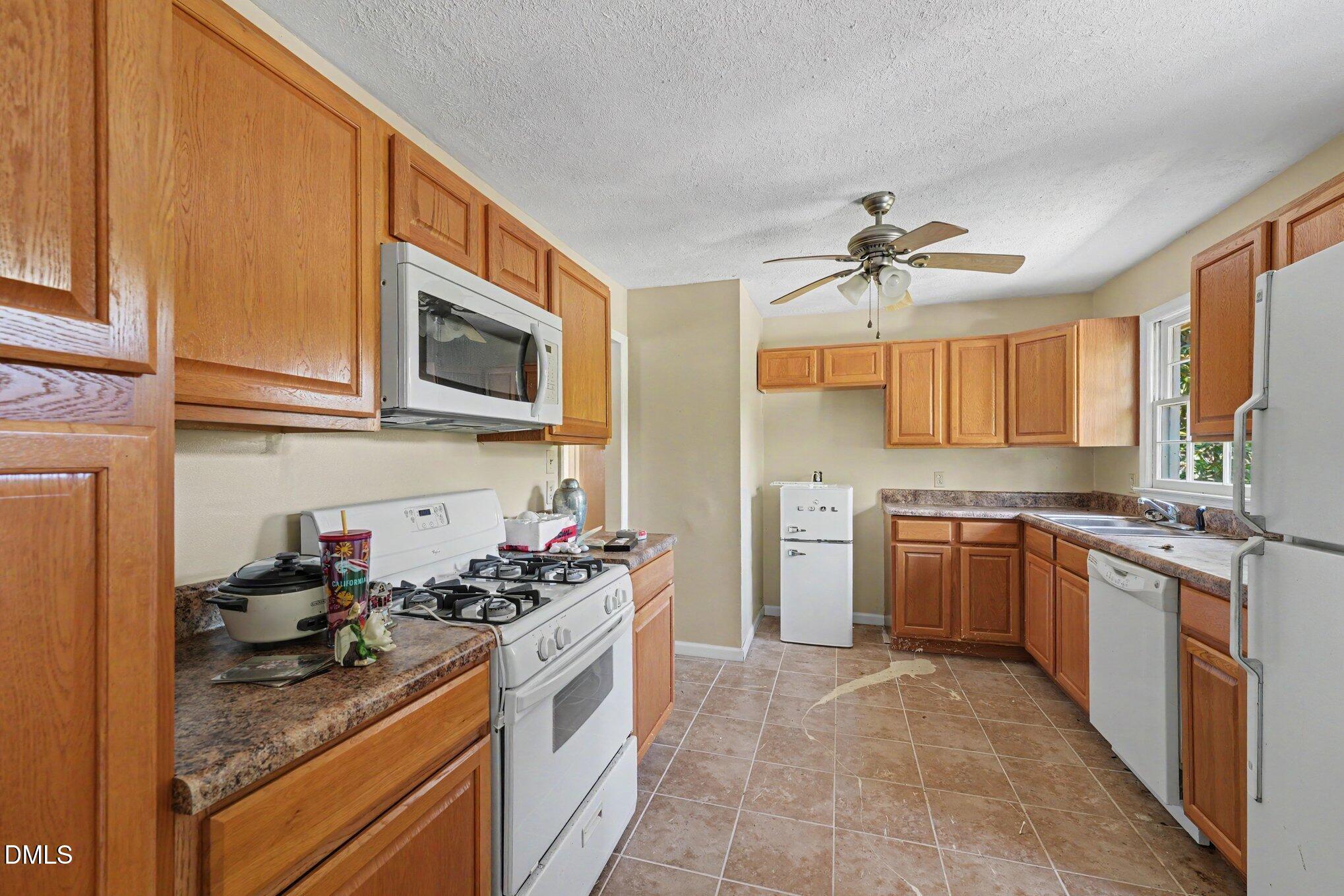 5320 Bluewater Place Property Photo 9