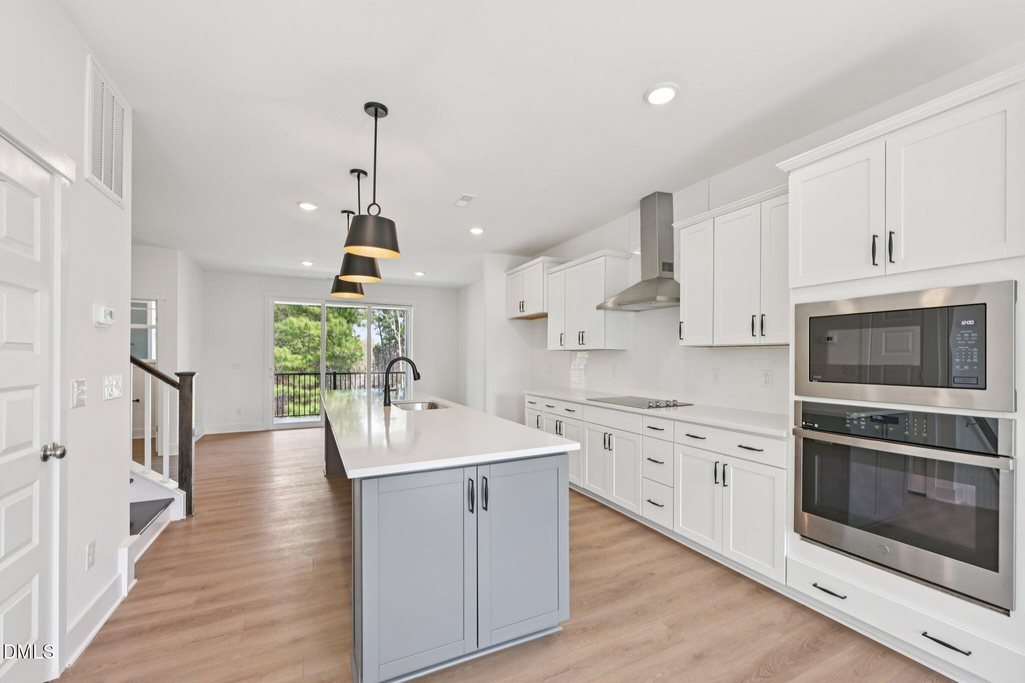 10921 Bayflower Way Property Photo 3