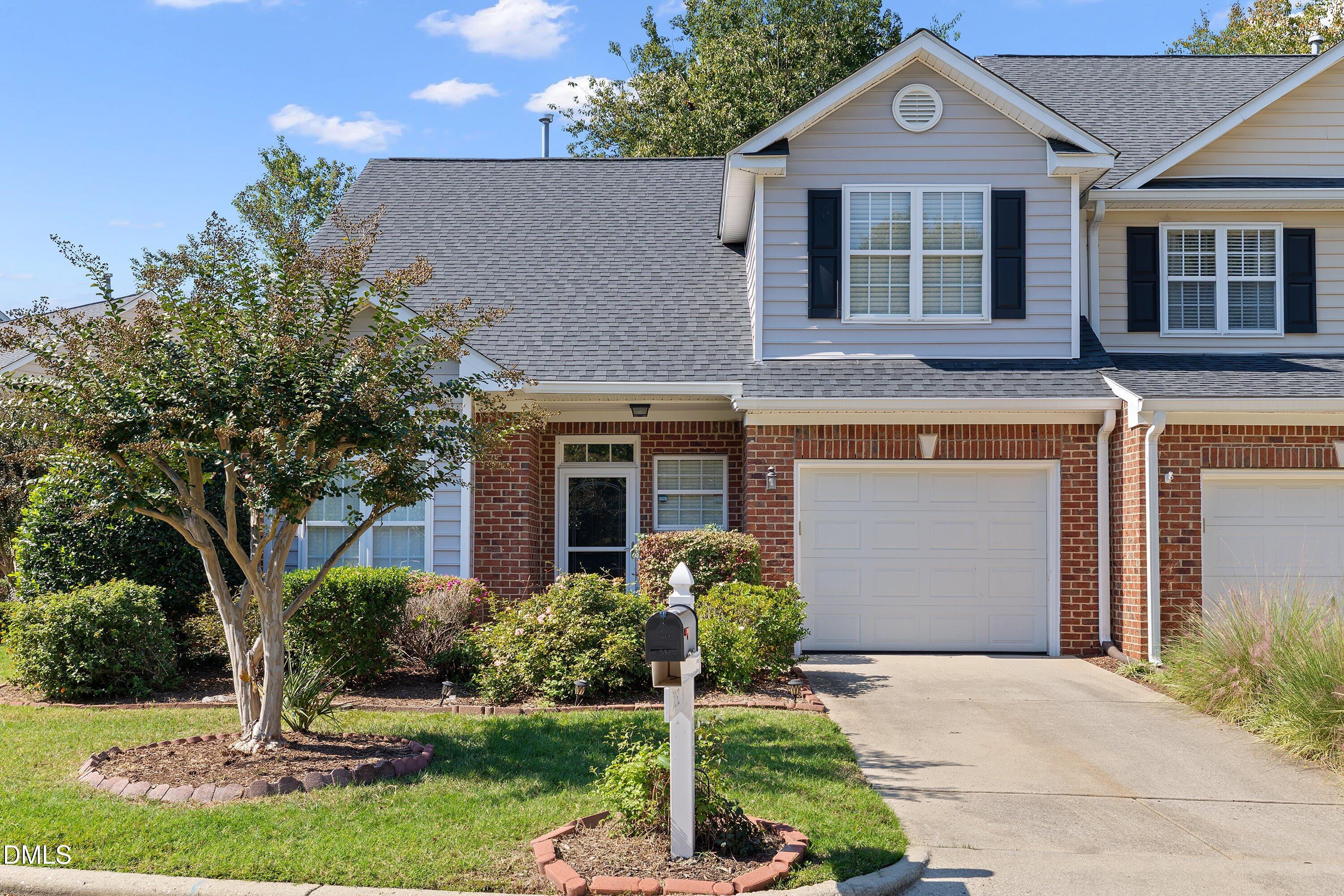 2032 White Pond Court Property Photo 1