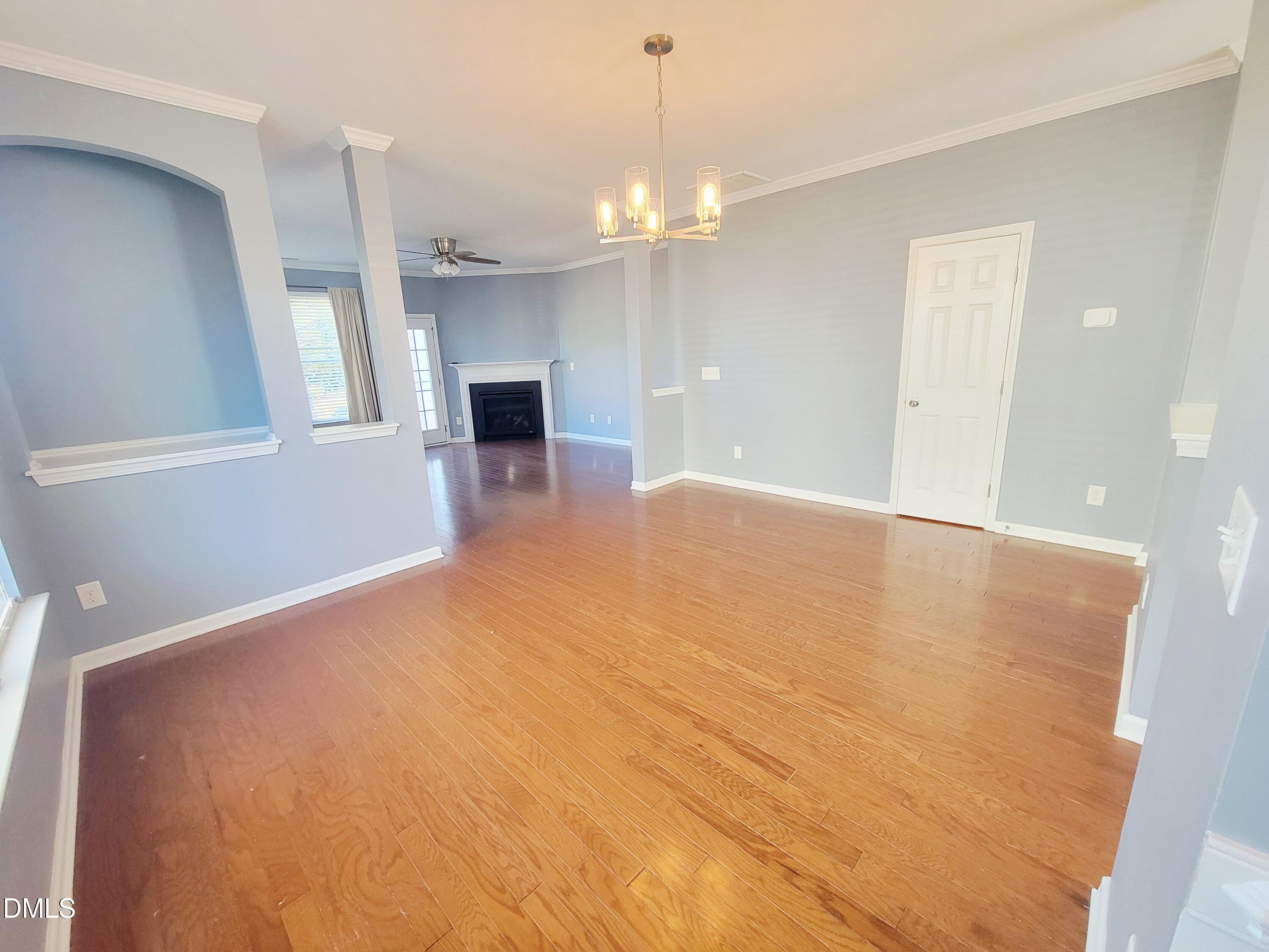 2952 Casona Way Property Photo 3