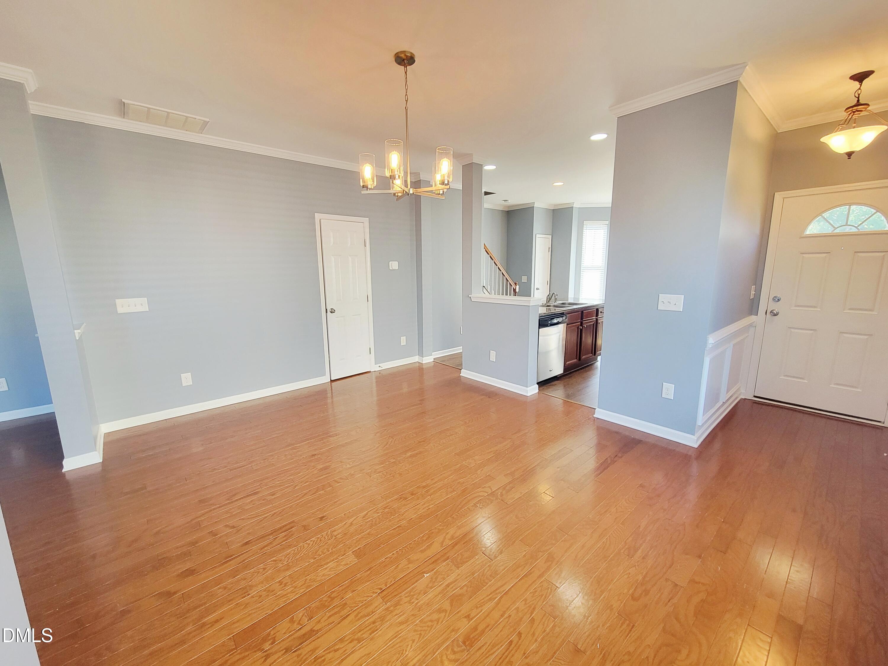 2952 Casona Way Property Photo 4