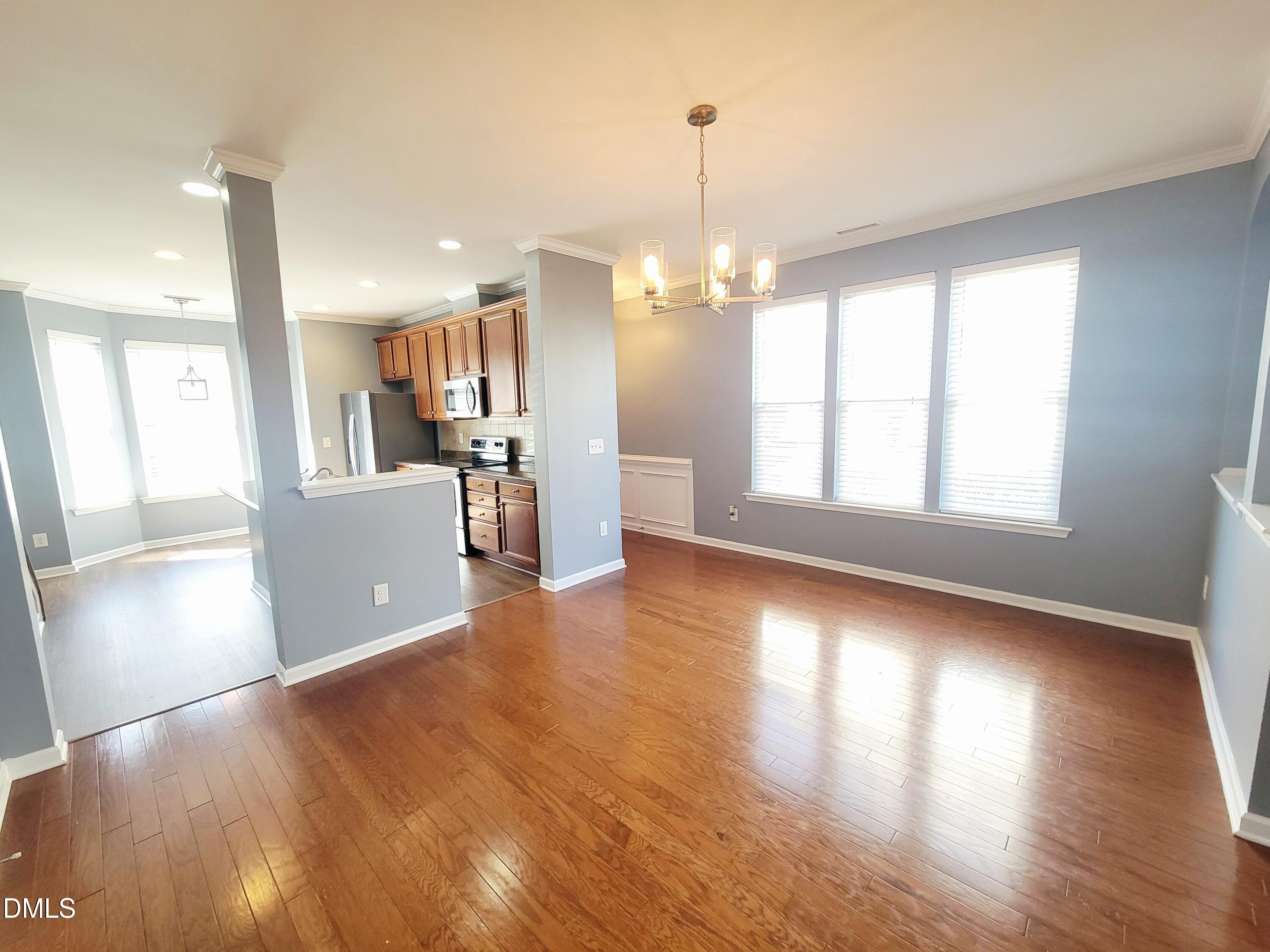 2952 Casona Way Property Photo 5