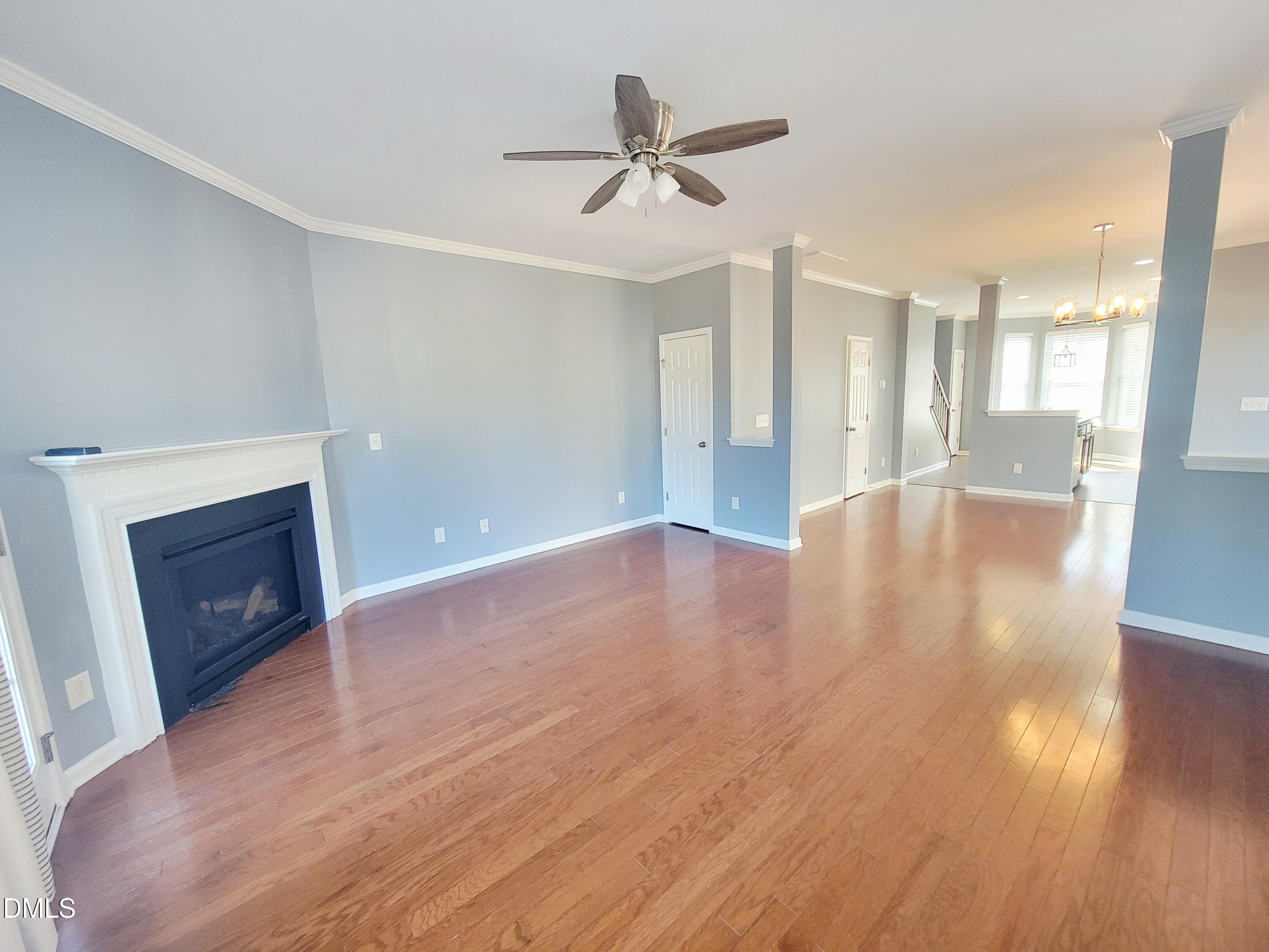 2952 Casona Way Property Photo 8