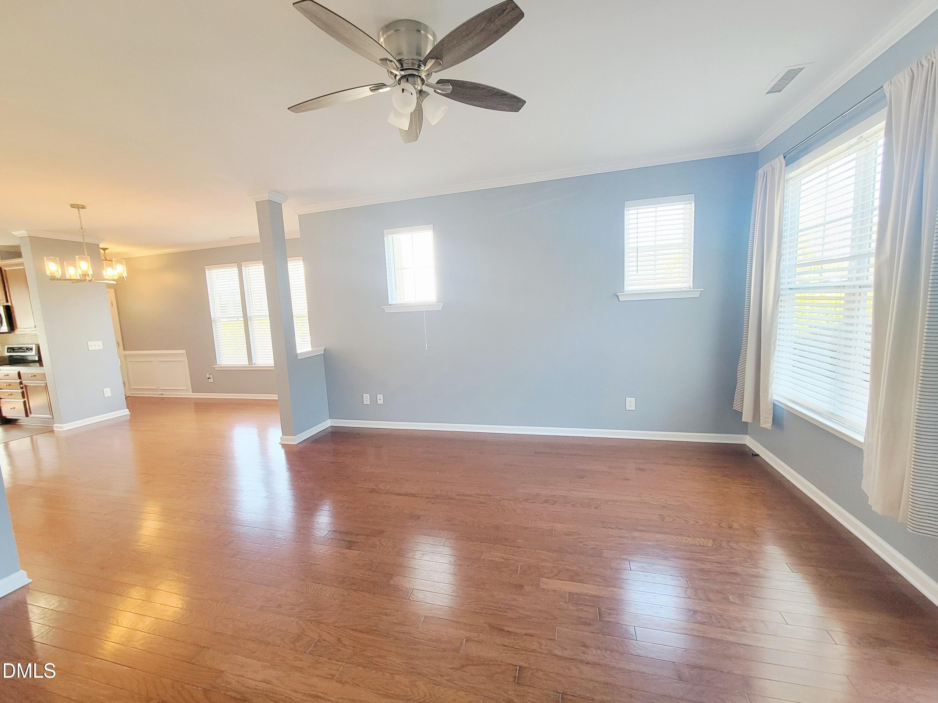 2952 Casona Way Property Photo 9