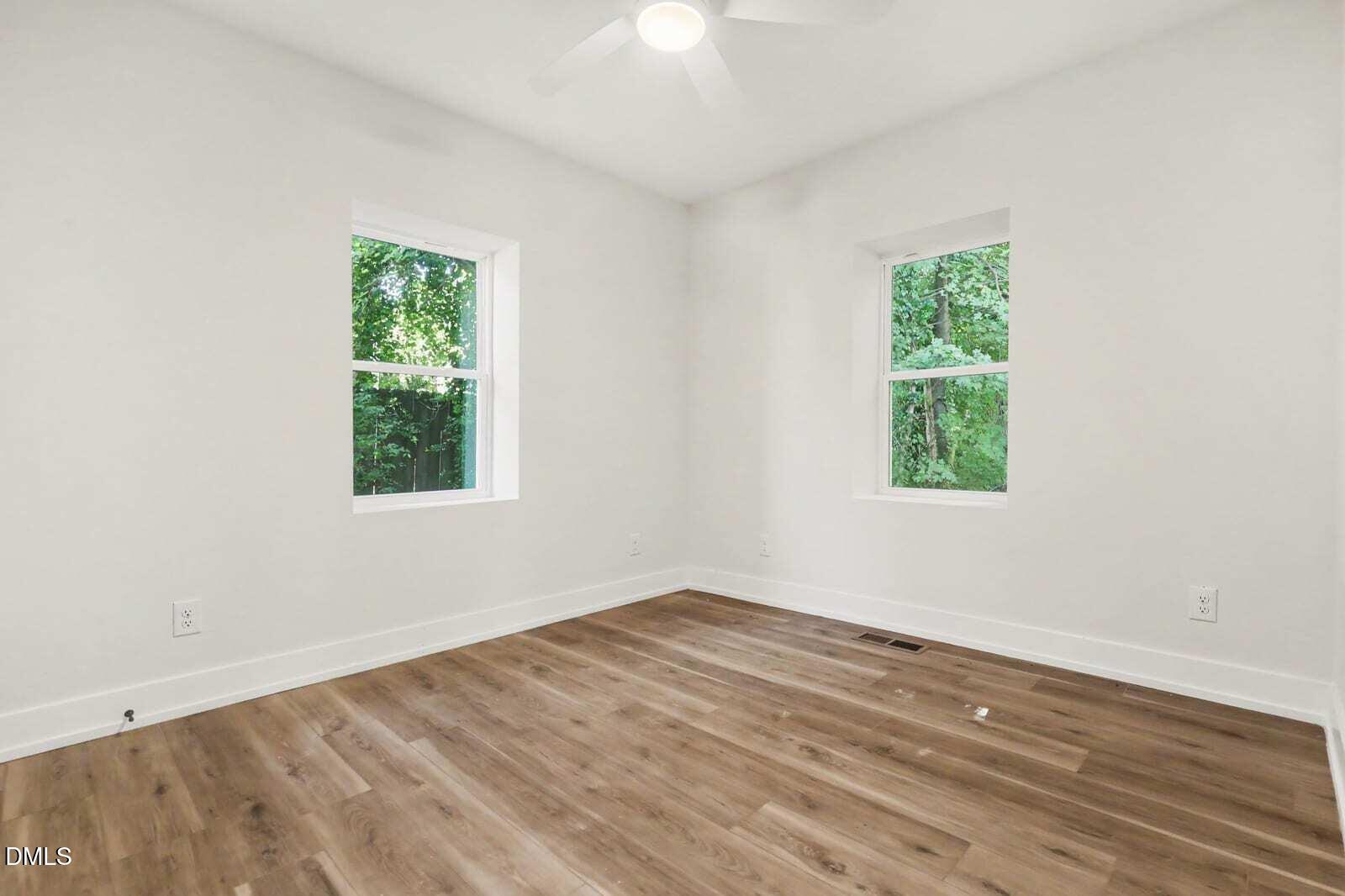 908 E Jones Street Property Photo 16