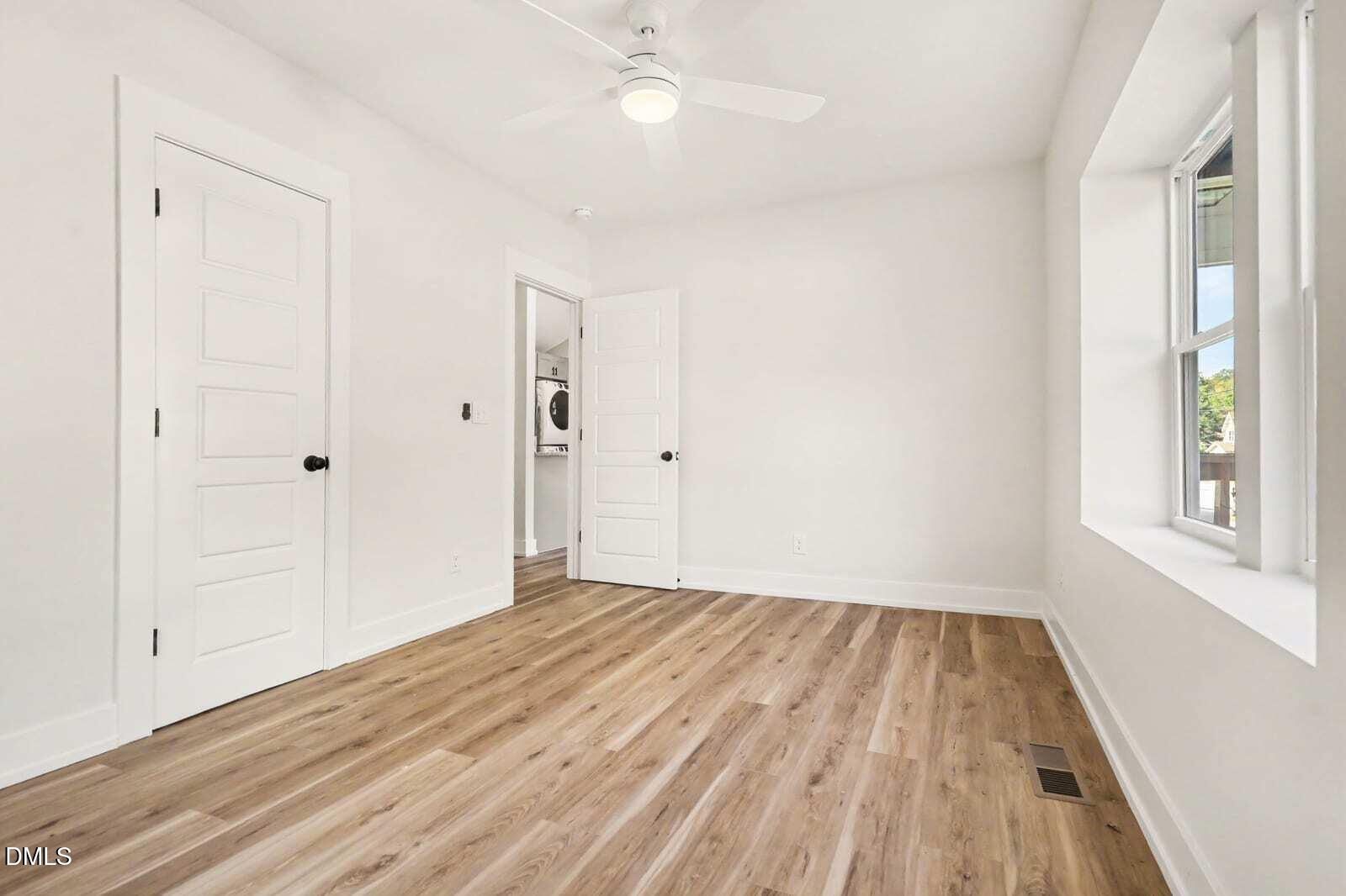 908 E Jones Street Property Photo 18