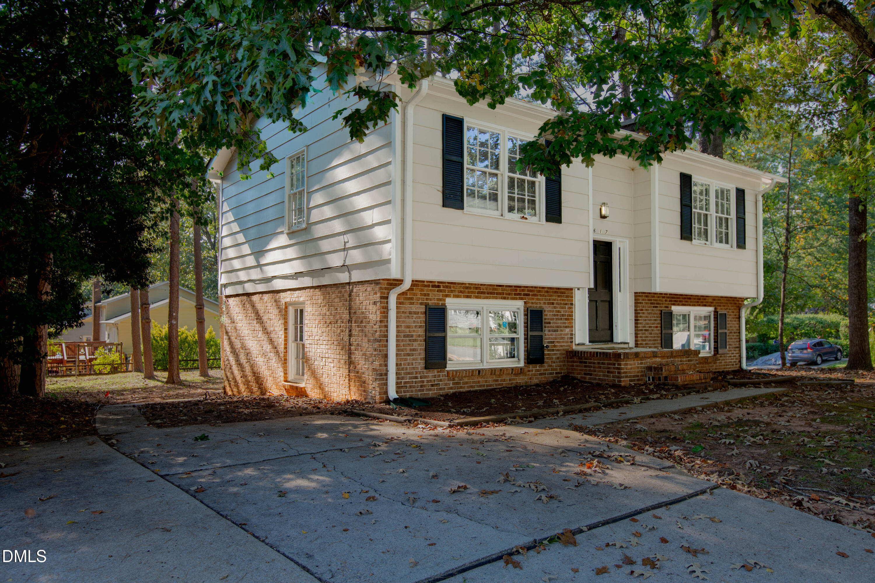 617 Sawmill Road Property Photo 1