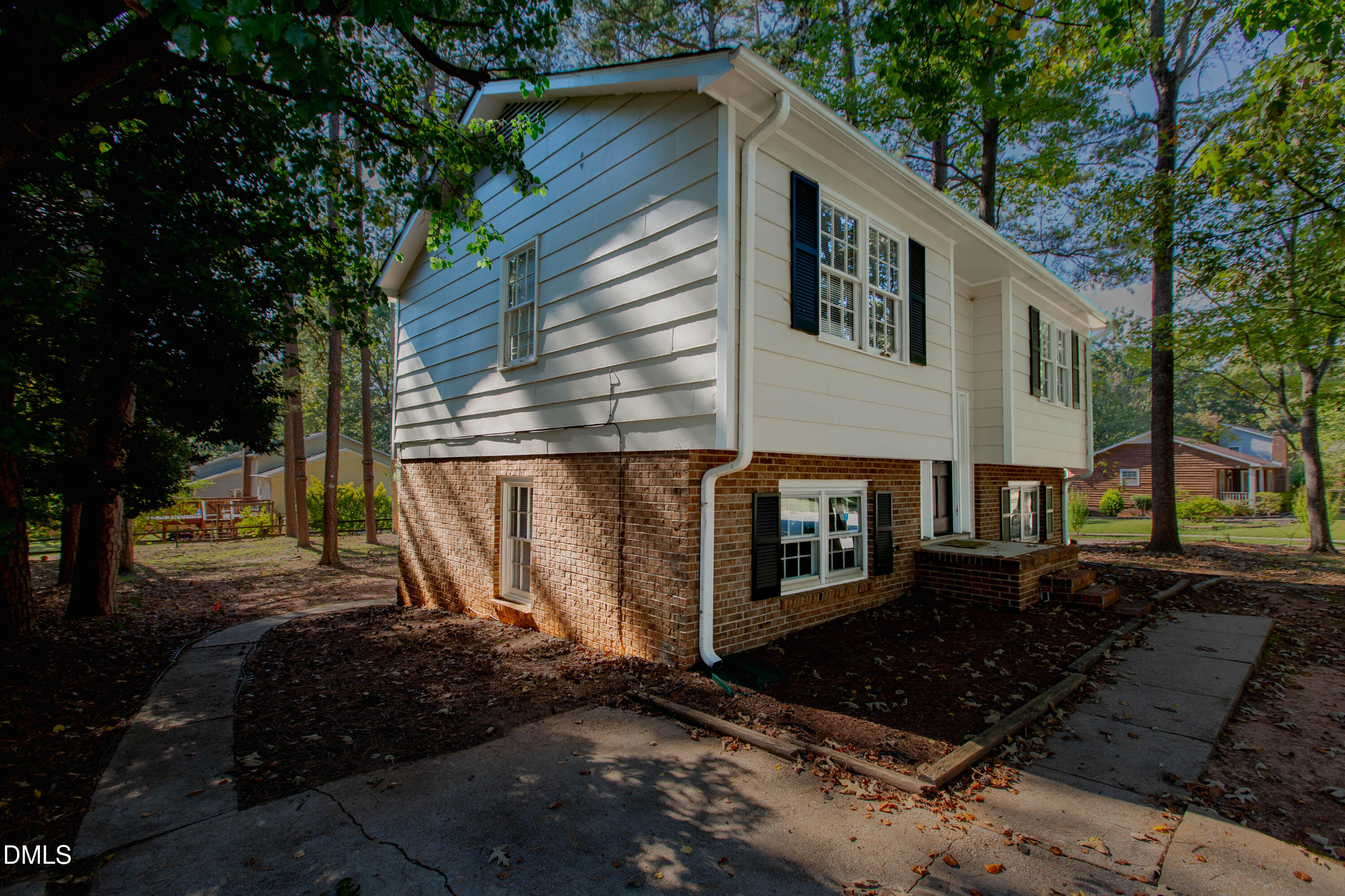 617 Sawmill Road Property Photo 2