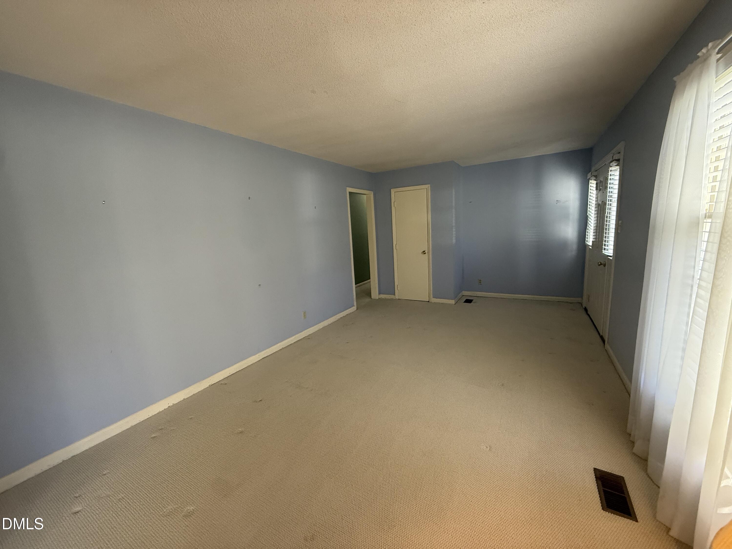 5318 Laurent Drive Property Photo 9