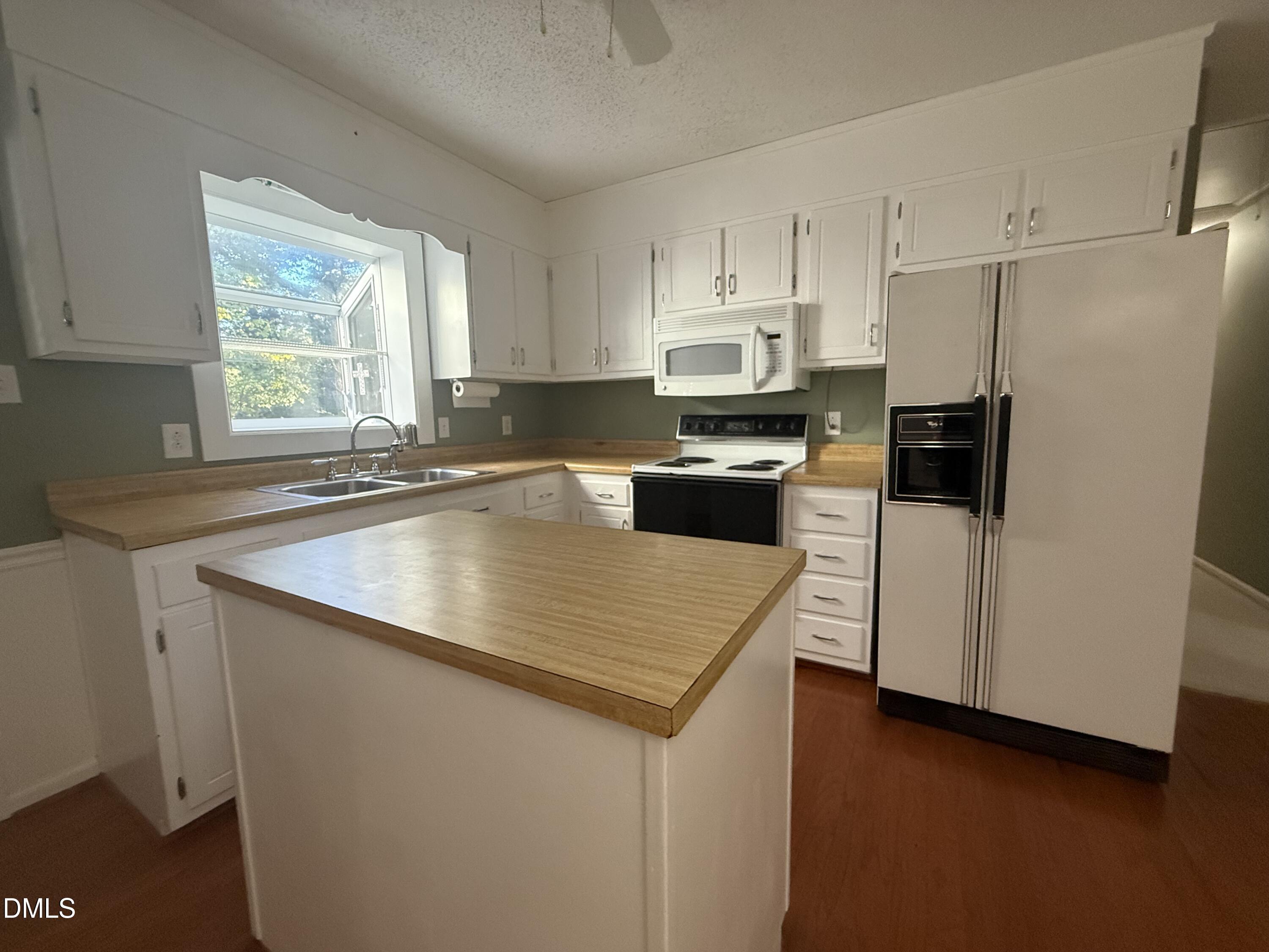 5318 Laurent Drive Property Photo 15