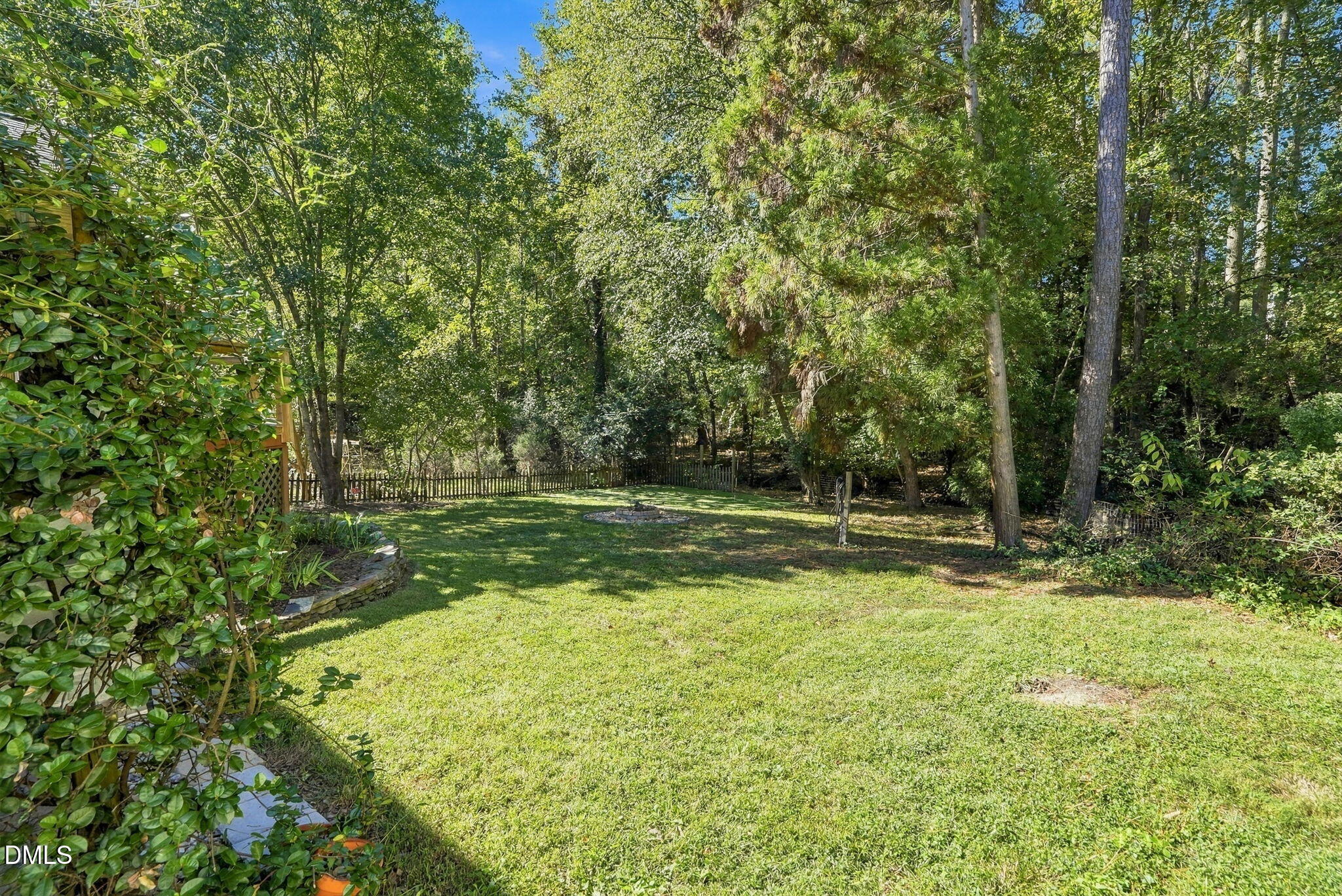 8813 Braceridge Road Property Photo 4