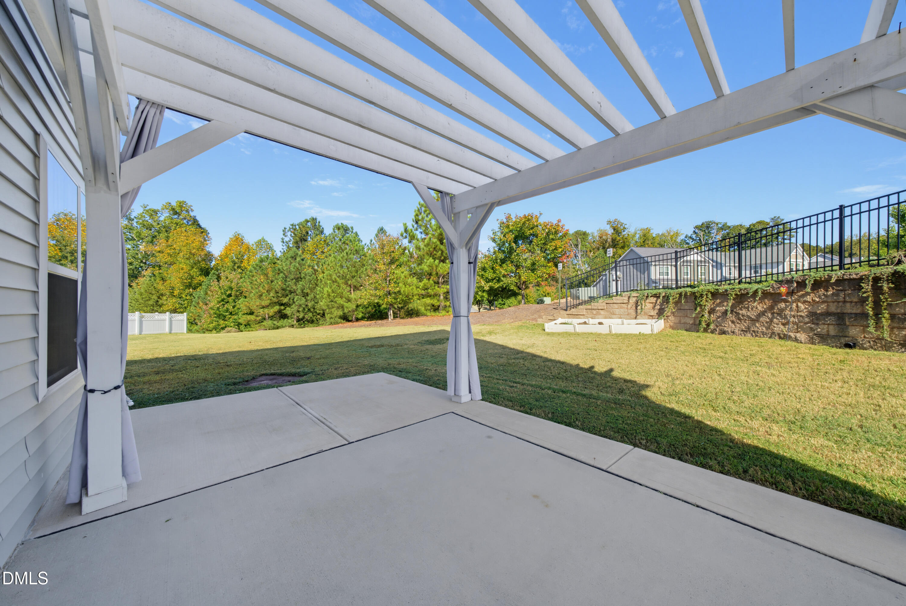 100 Dogwood Blossoms Drive Property Photo 12