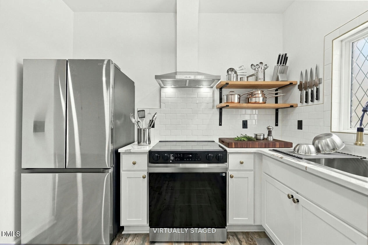 242 Oakdale Avenue Property Photo 11