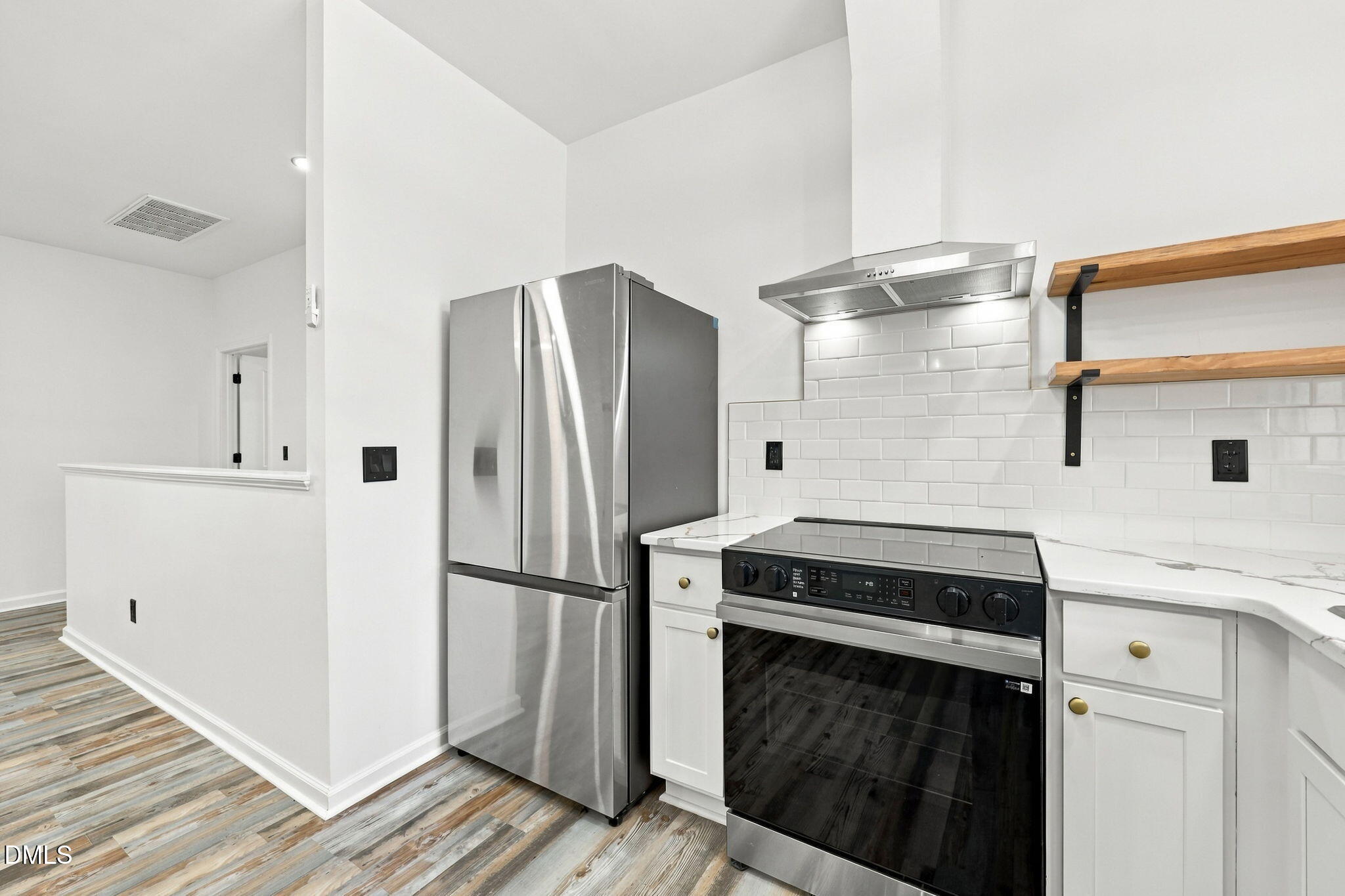 242 Oakdale Avenue Property Photo 12